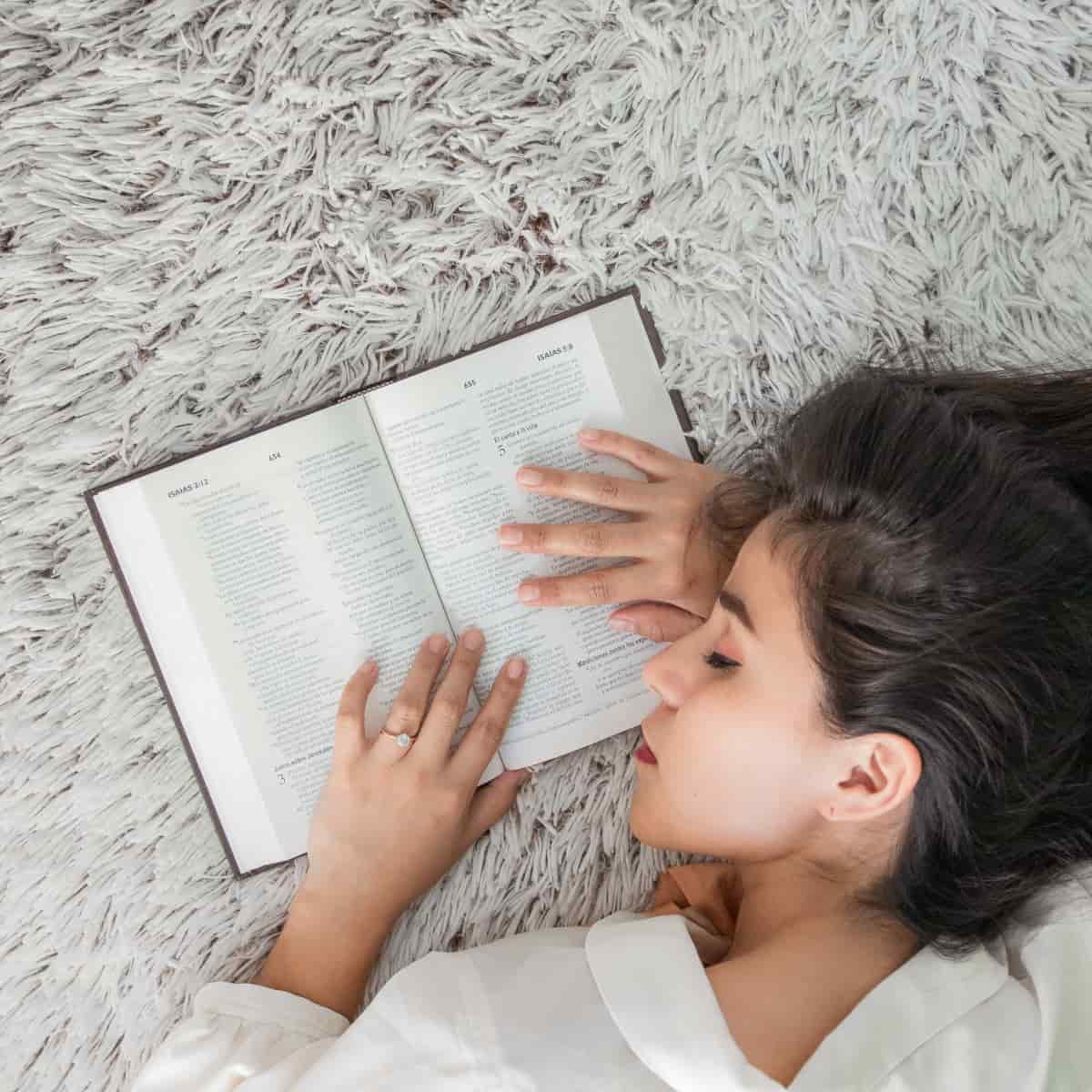 Prayer To Lay Your Burdens Down ChristiansTT